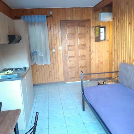 Wooden Nest Apartment Akhladheri Bagian luar foto