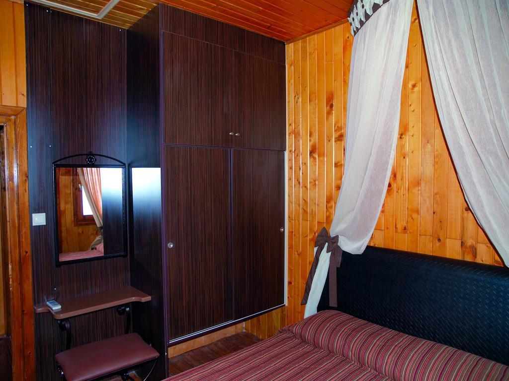 Wooden Nest Apartment Akhladheri Bagian luar foto